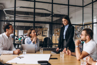 Myśleliście, że praca zdalna jest idealna? Ten raport pokazuje jej mroczną stronę