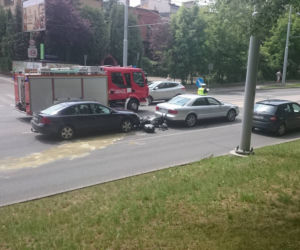 Zderzenie motocyklisty i samochodu na Filaretów