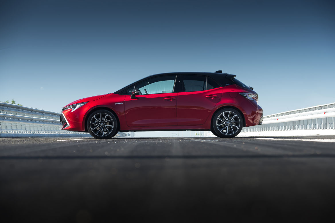 Toyota Corolla Hatchback 2.0 Hybrid 180 KM e-CVT Selection