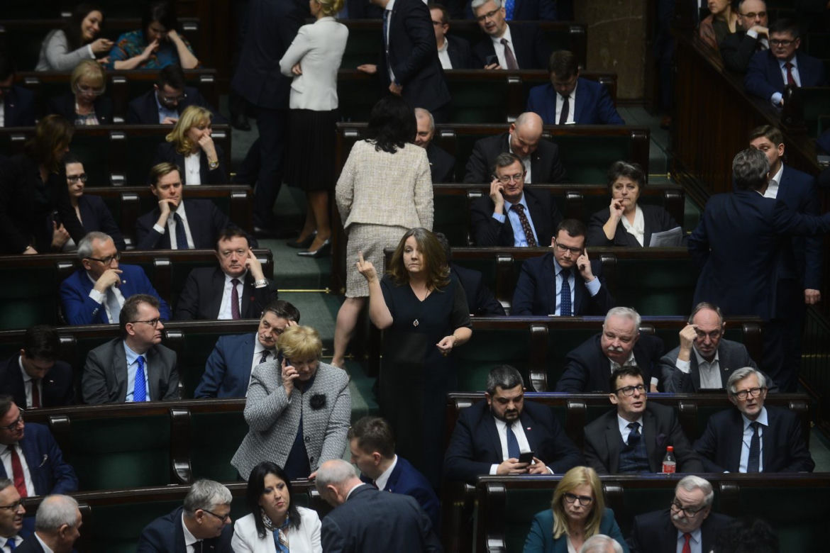 Joanna Lichocka. Przez wulgarny gest straciła pracę u Dudy