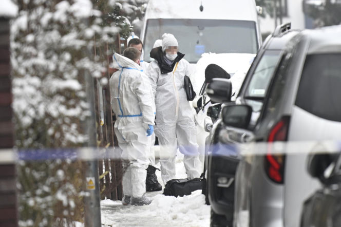 Zwłoki małżeństwa na Targówku. Świadkowie o szturmie antyterrorystów: "W życiu czegoś takiego nie widziałem"