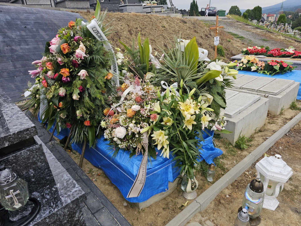 Strzyżów. Grób Joanny, która zginęła ratując synka [GALERIA]