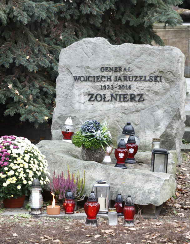 Grób gen. Wojciecha Jaruzelskiego