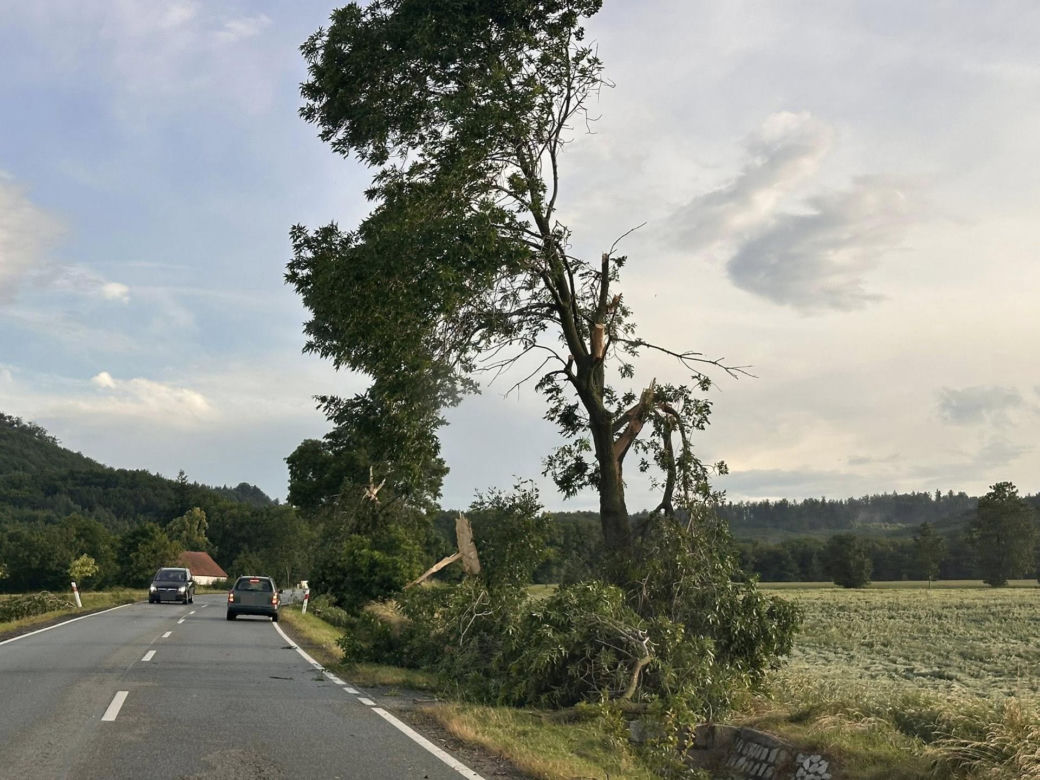Dolnośląskie. Burze wyrządziły wiele szkód w regionie. Tak wyglądają okolice Jawora [ZDJĘCIA].
