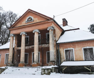 Dwór we Wronowie. Świętokrzyskie