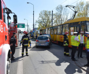 Samochód zderzył się z tramwajem na Puławskiej