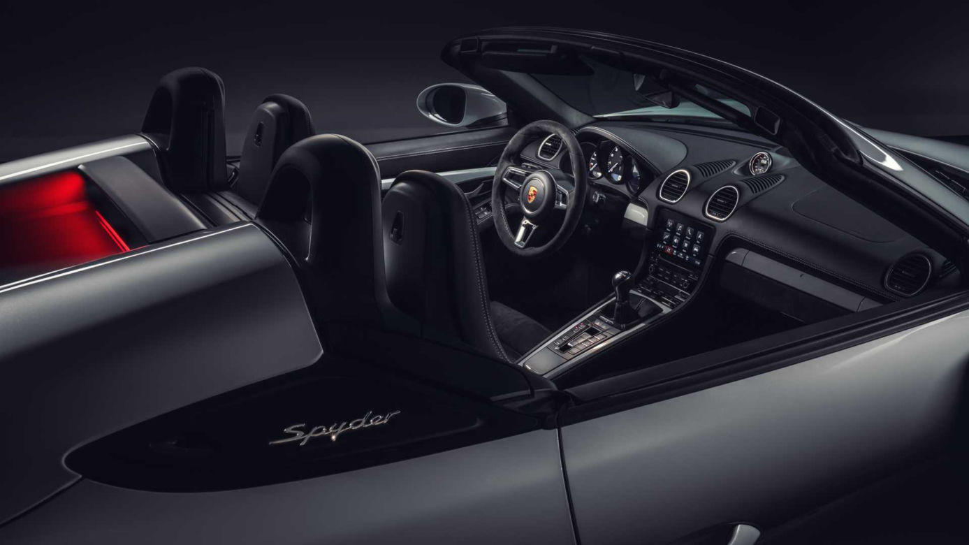 Porsche 718 Spyder i 718 Cayman GT4 z 4-litrowym bokserem