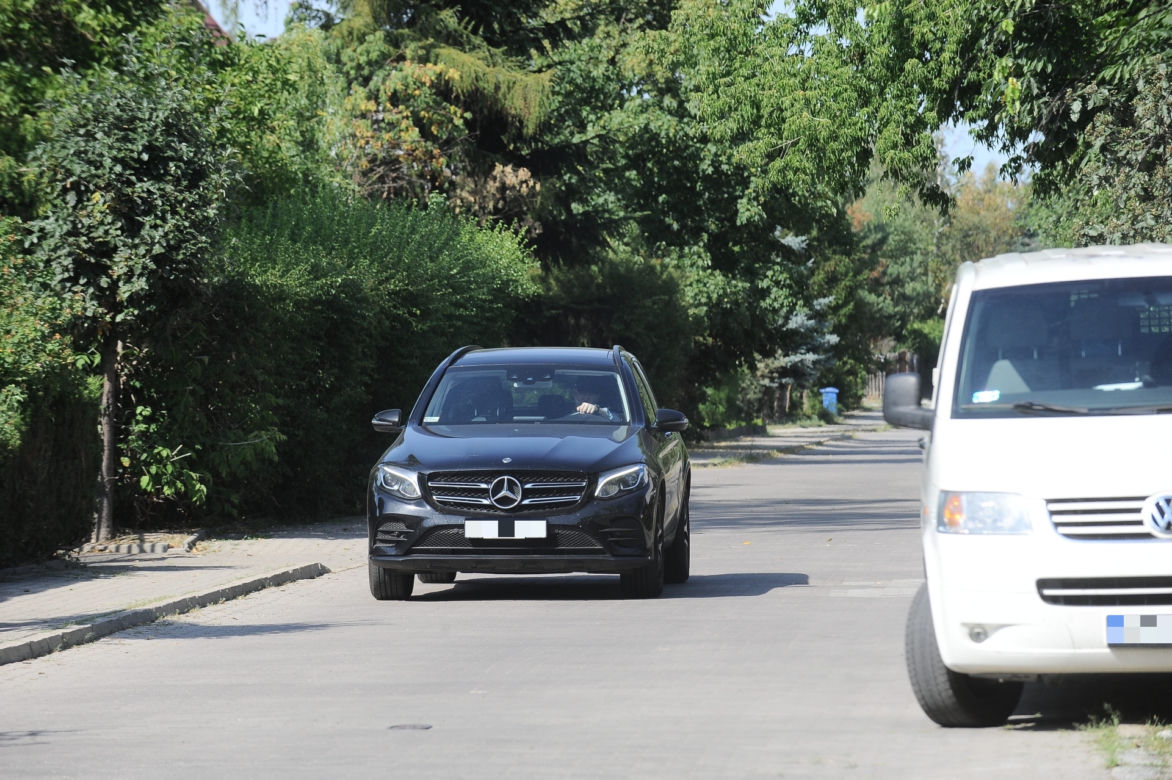 Bartłomiej Misiewicz w Mercedesie Klasy GLC 250 4MATIC