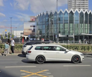 Auto TV Republika przewróciło się w centrum Warszawy. W środku był poseł PiS i znany dziennikarz