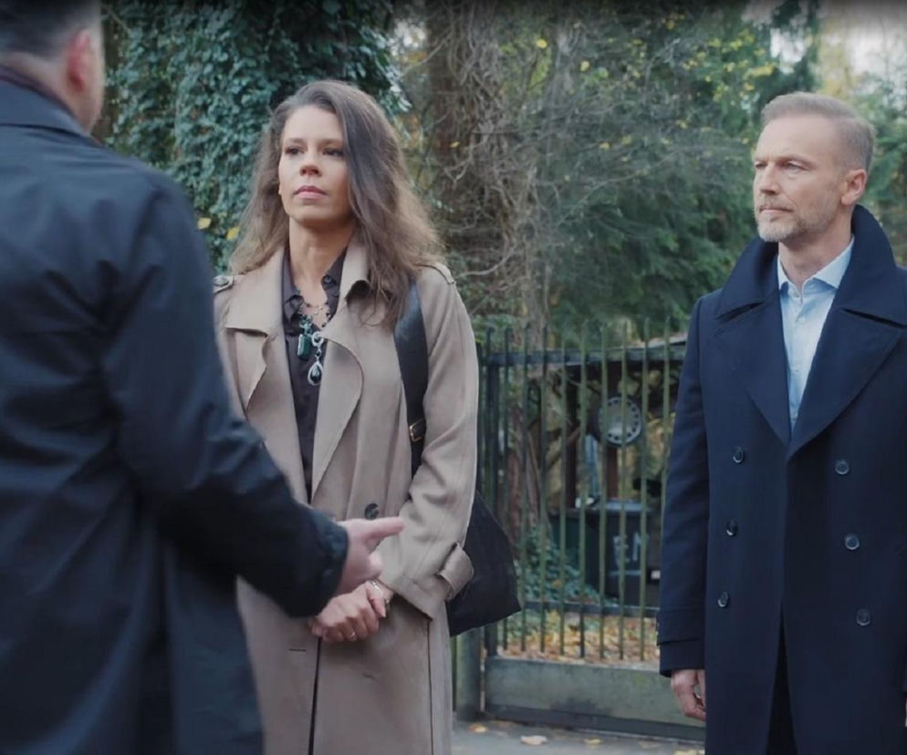 M jak miłość odc. 1918. Igor Jabłoński (Marcin Piętowski), Paulina Lipska (Maria Wieczorek), Andrzej Budzyński (Krystian Wieczorek)