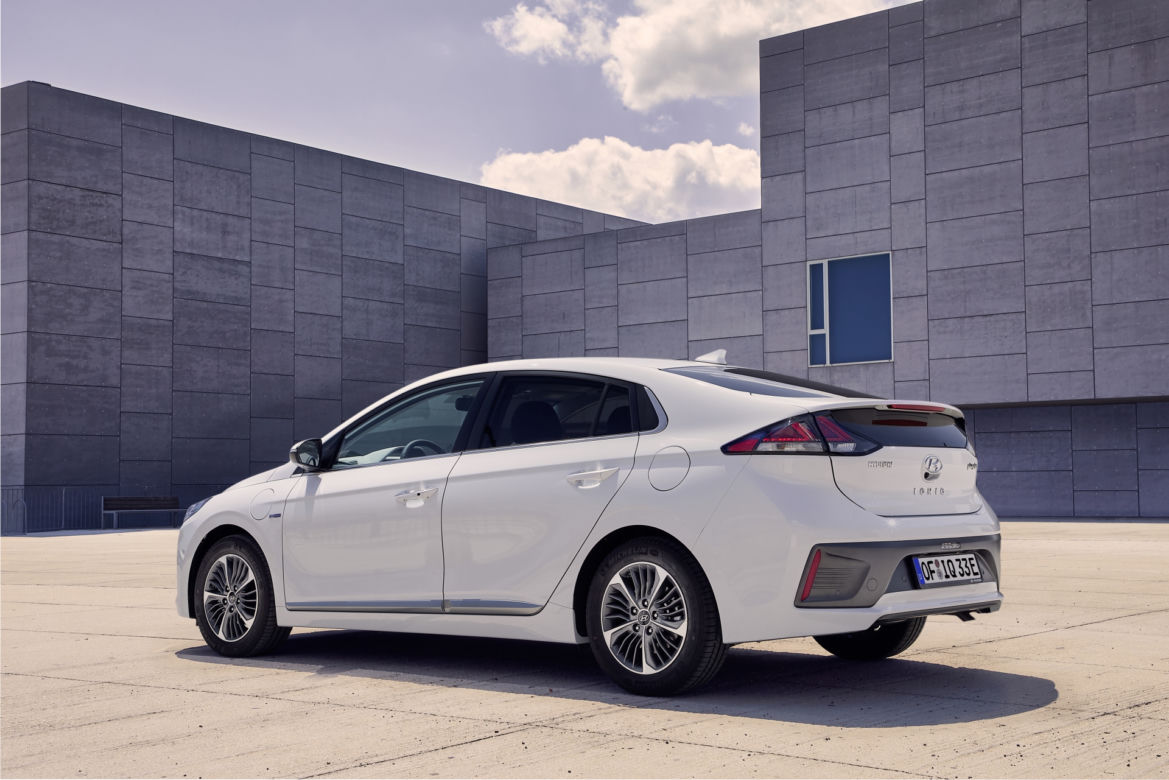Hyundai IONIQ Plug-in lifting 2019