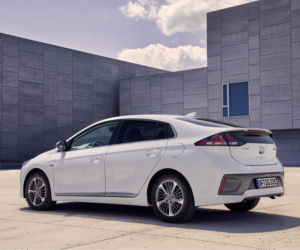 Hyundai IONIQ Plug-in lifting 2019