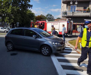 Wypadek w Nowym Sączu! Osobówka zderzyła się ze skuterem
