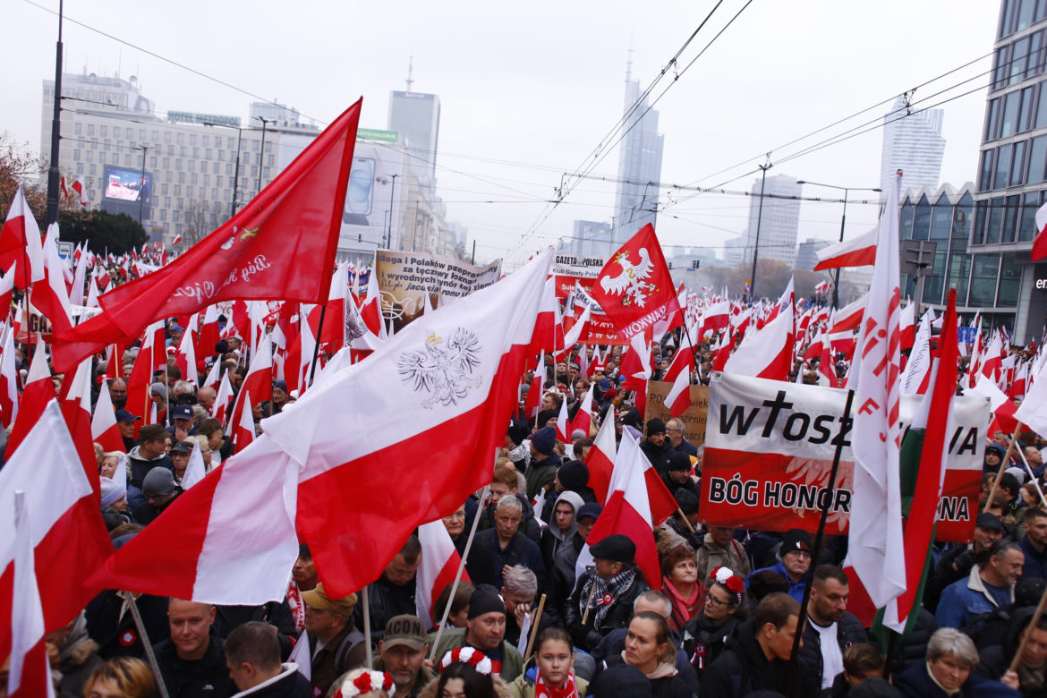 Marsz Niepodległości 2023 Warszawa. ZDJĘCIA. Tak stolica wygląda 11 listopada! GALERIA cz. 1