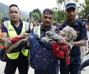 Horror w Nepalu. Odnaleziono zwłoki 270 osób. 1300 zaginionych!