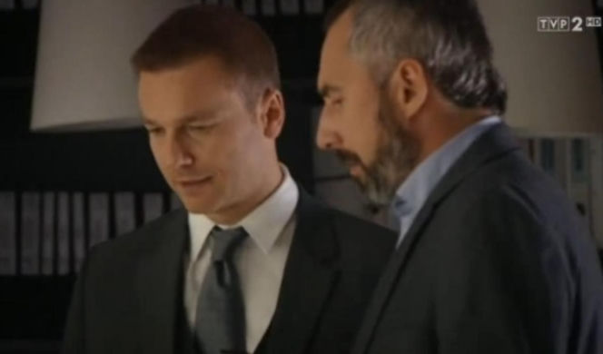 M jak MIŁOŚĆ odc. 977. Andrzej (Krystian Wieczorek), Werner (Jacek Kopczyński)