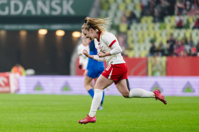 Polska - Słowenia: Najwierniejsi kibice wspierali reprezentację Polski kobiet. Dużo zdjęć z Gdańska