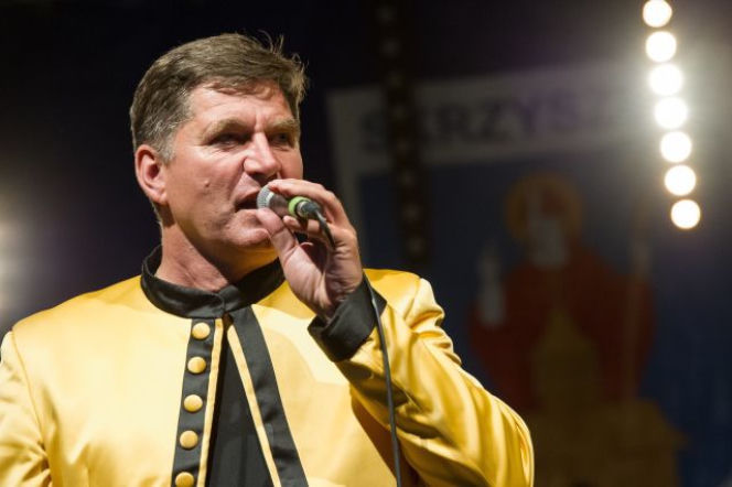 Lider Bayer Full odpowiedział Ewie Farnej: Jej problemem jest...