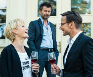 Druga szansa 2 sezon, odcinek 2, Monika (Małgorzata Kożuchowska), Adam Swensson (Bartłomiej Topa), prezes telewizji (Jacek Braciak)
