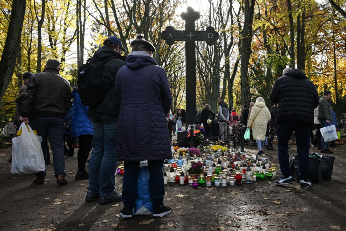 Cmentarze w Polsce 1 listopada