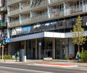 Blok przy Targowej 42 w Warszawie