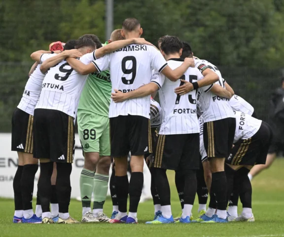 Puchar Polski: Legia podzieliła los Wisły. Co tam się wyrabia?! 