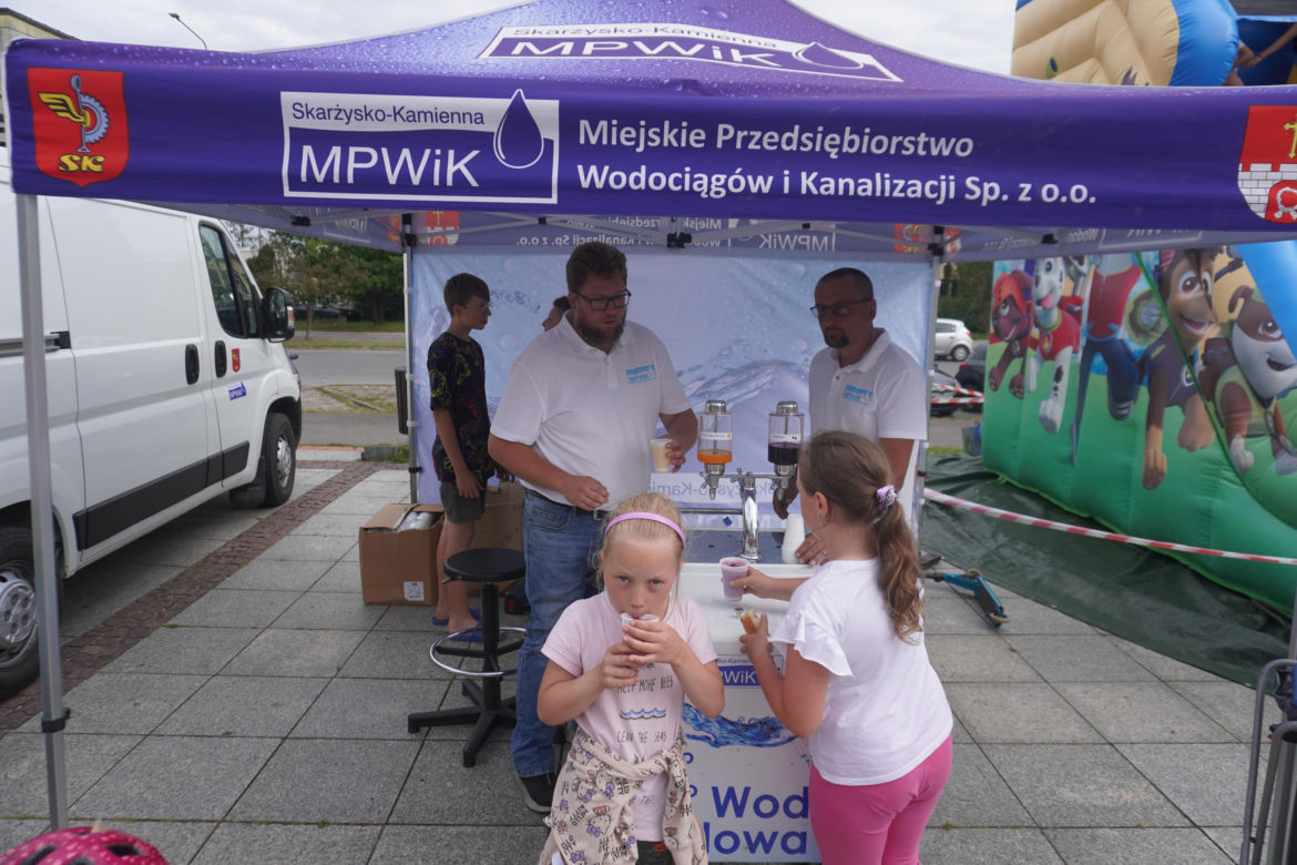 Piknik mieszkańców z karatekami w Skarżysku-Kamiennej