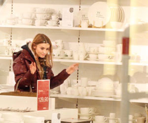 Kasia w składzie porcelany