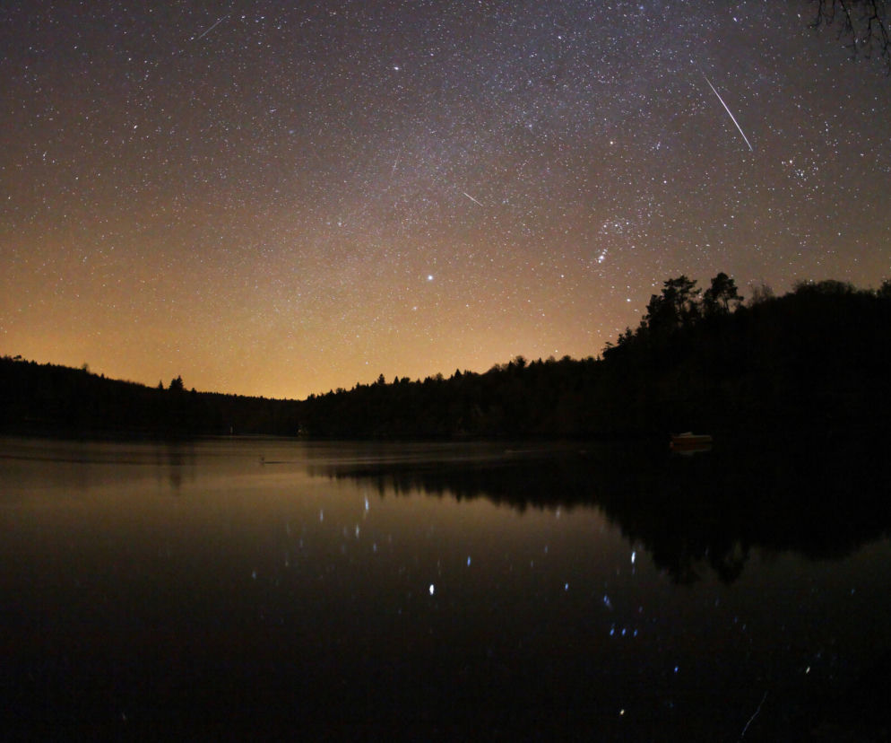 Deszcz meteorów 2022 - kiedy i jak oglądać w Polsce? Lirydy rozświetlą noc!