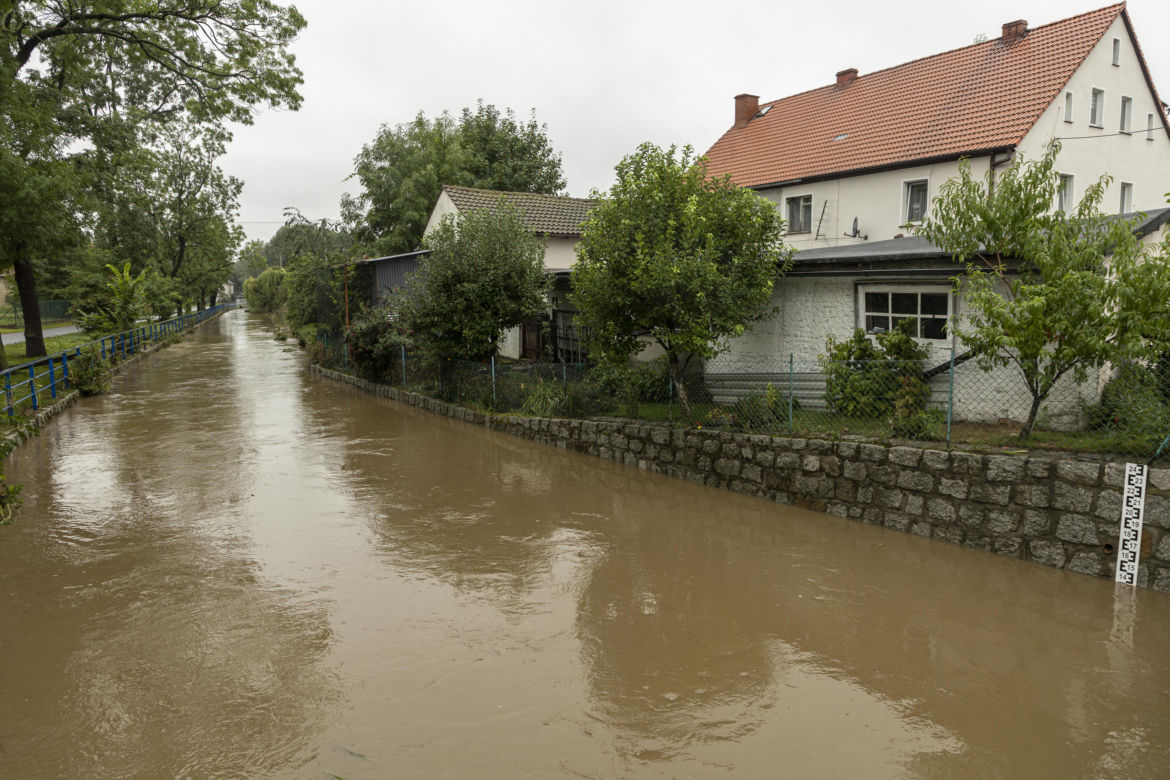 Prawie 500 interwencji straży pożarnej, 100 podtopionych gospodarstwtom