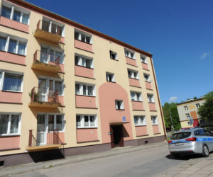 Koszalin: Pożar mieszkania. Kobieta wyskoczyła z  balkonu na drugim piętrze