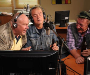 Ranczo 8 sezon odcinek 92 (odc. 1). Hadziuk (Bogdan Kalus), Solejuk (Sylwester Maciejewski), Pietrek (Piotr Pręgowski)