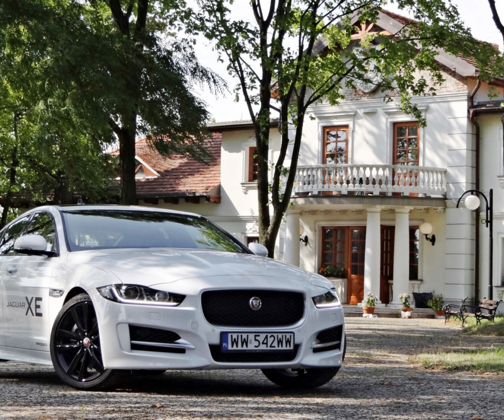 Jaguar XE 2.0 T R-Sport