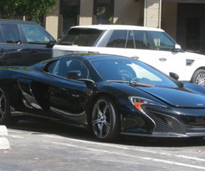 Paris Hilton w McLarenie 650S Spider