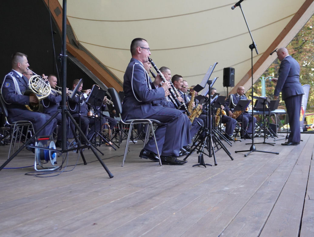Festiwal Orkiestr Wojskowych w muszli koncertowej w Lublinie