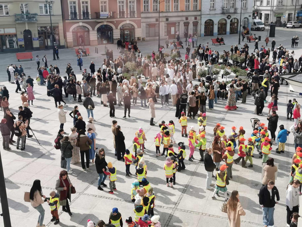 Kalisz. Zatańczyli walca z filmu „Noce i Dnie”