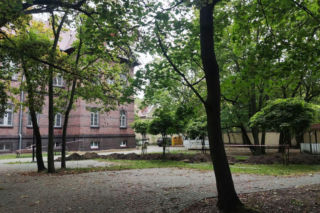Nagle przerwali prace na terenie szpitala. Konieczna była interwencja saperów! [ZDJĘCIA]