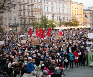 Kraków: Ani jednej więcej. Protest po śmierci ciężarnej Izabeli z Pszczyny