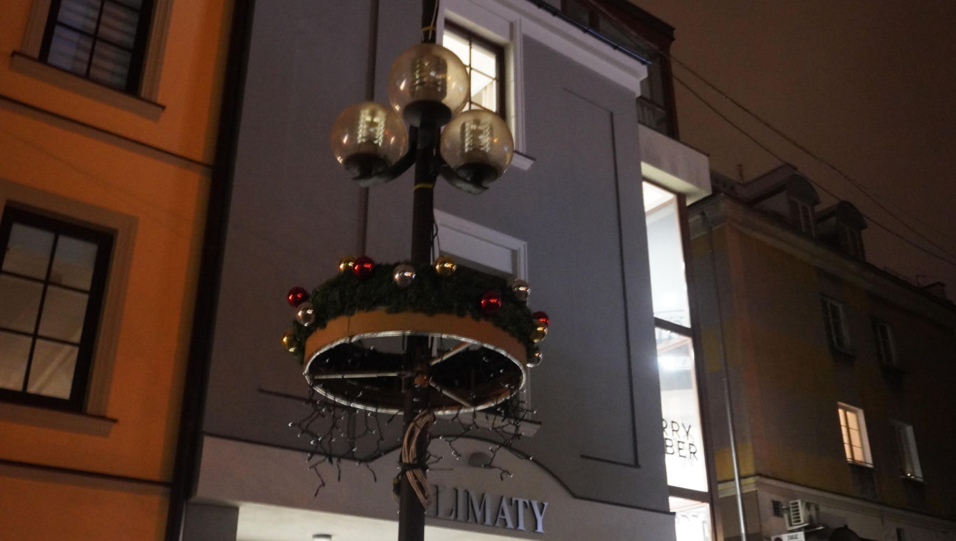 Olsztyn rozświetliły świąteczne iluminacje. Stare Miasto i centrum zachwycają!