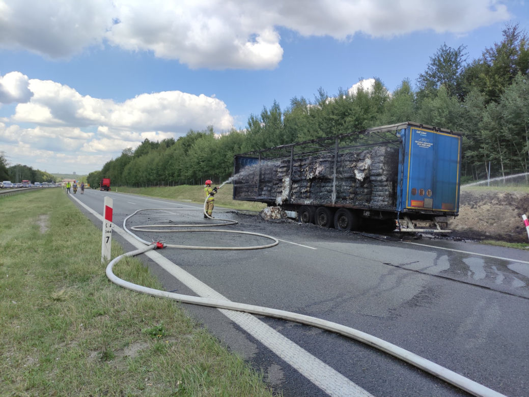 Pożar TIRa na autostradzie A4 w Mysłowicach