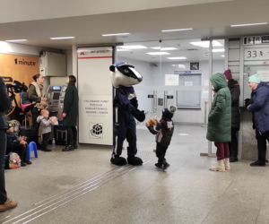 Tłumy na Dworcu Centralnym. Zmienił się w noclegownię dla uchodźców