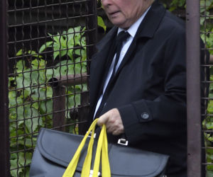 Smutny widok domu Kaczyńskiego. Willa na Żoliborzu się sypie