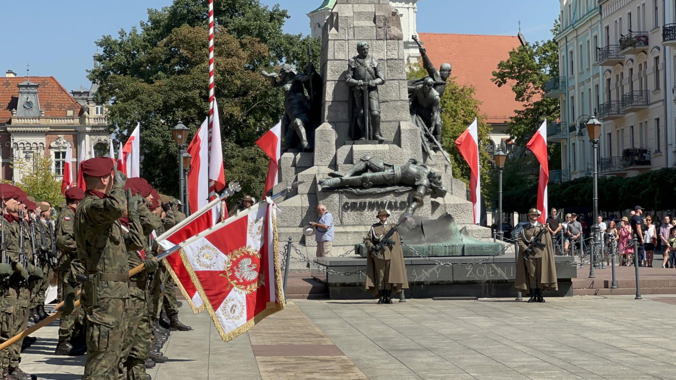 Święto Wojska Polskiego 2023 w Krakowie. Uroczystości na placu Jana Matejki