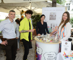 Uśmiechnięta Tadla i Siwiec w bieli na rozdaniu nagród popularnego portalu!
