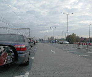 Gigantyczne kolejki do testów na koronawirusa