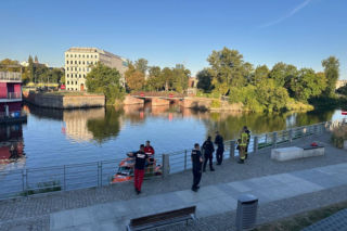 Ciało mężczyzny w Odrze we Wrocławiu. Makabryczne zgłoszenie nad ranem
