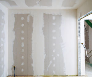 Tragiczny wypadek przerwał marzenia. Ekipa Nasz Nowy Dom walczyła z czasem. ZDJĘCIA domu przed i po remoncie