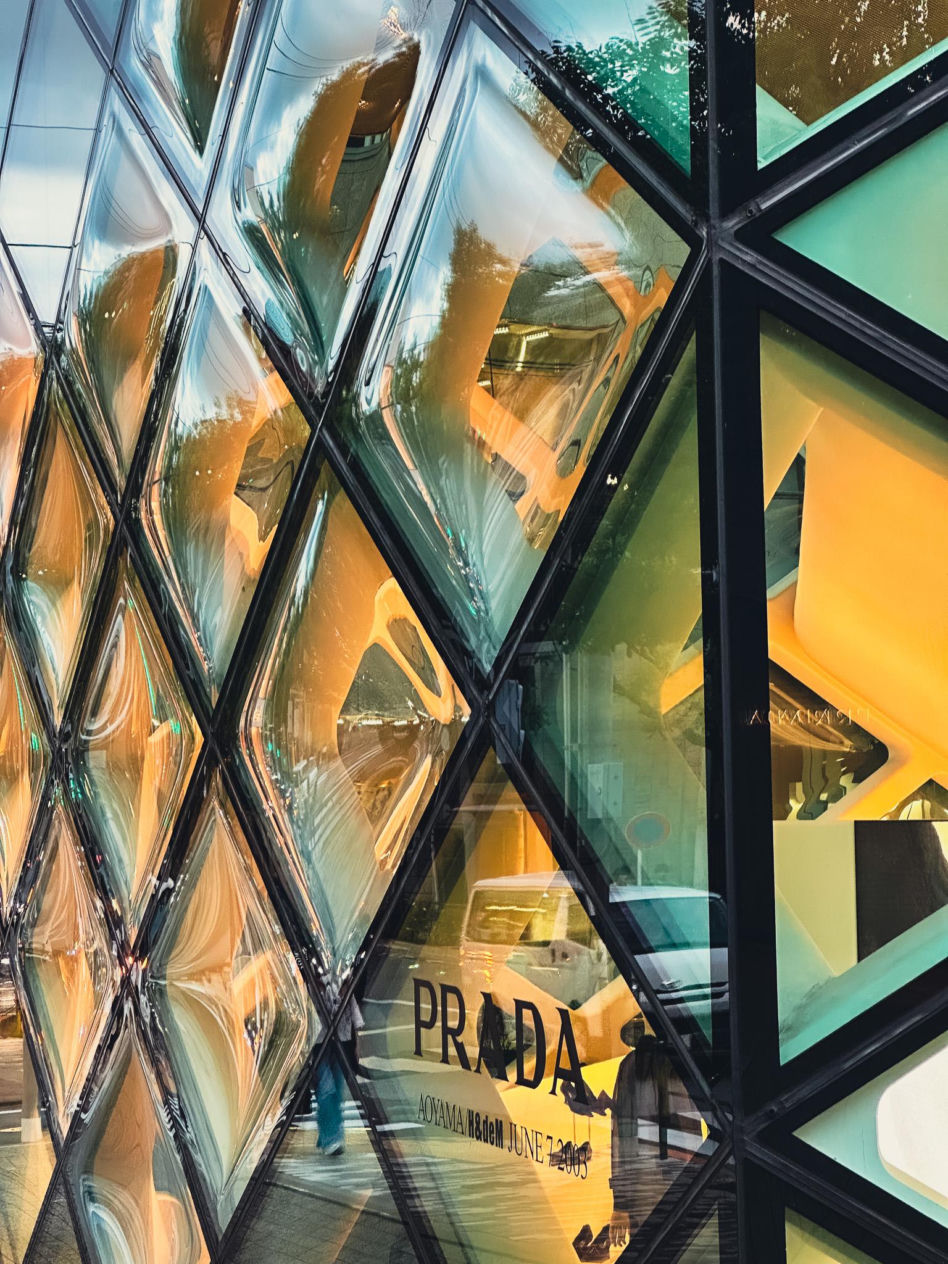 178 Prada Aoyama