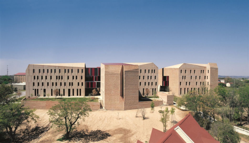 Alejandro Aravena laureatem Nagrody Pritzkera 2016!