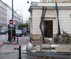 Ciężarówka zniszczyła zabytkową bramę wjazdową na teren Kancelarii Prezydenta